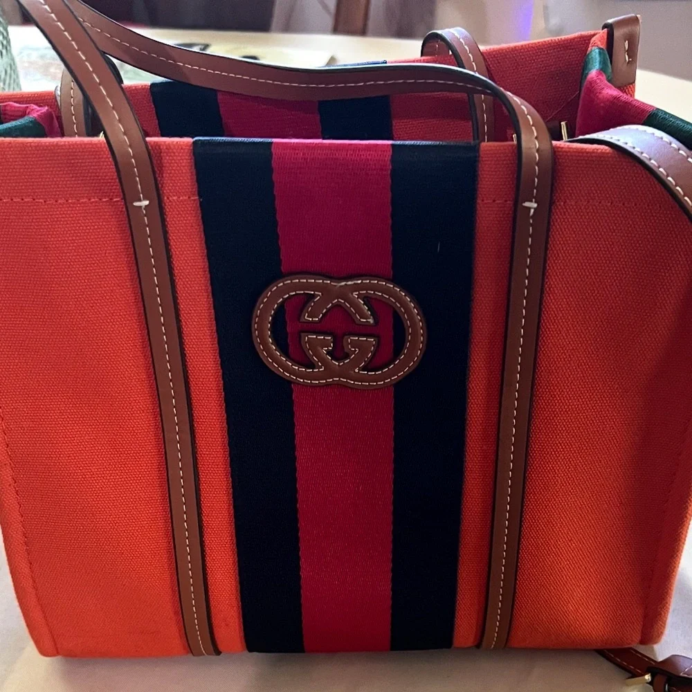 Gorgeous Orange Tote with stripe - Picture 7 of 7
